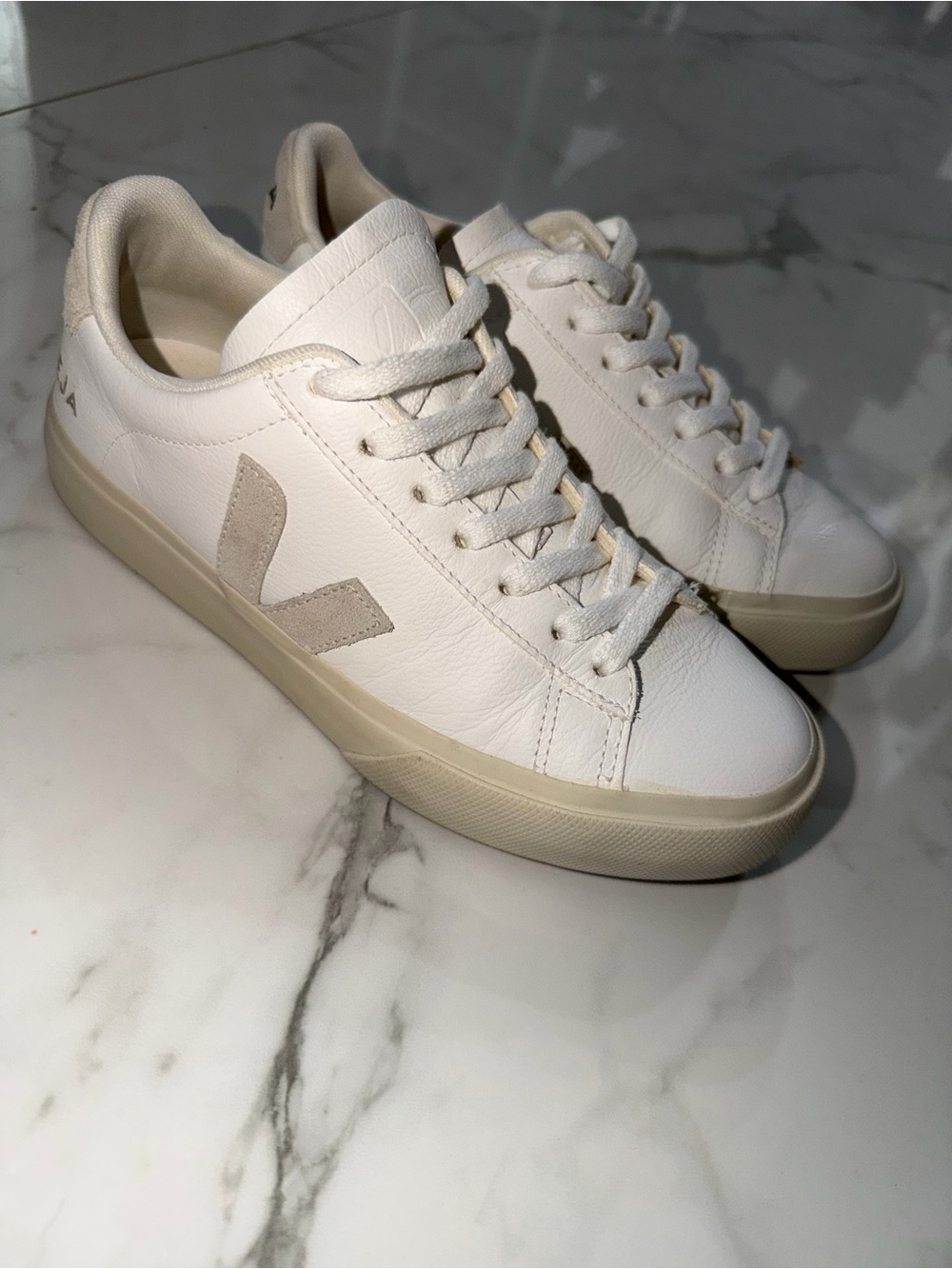 Veja campo sneakers (extra white natural suede) without box